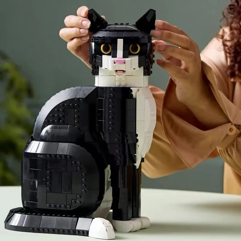 LEGO Ideas Tuxedo Cat